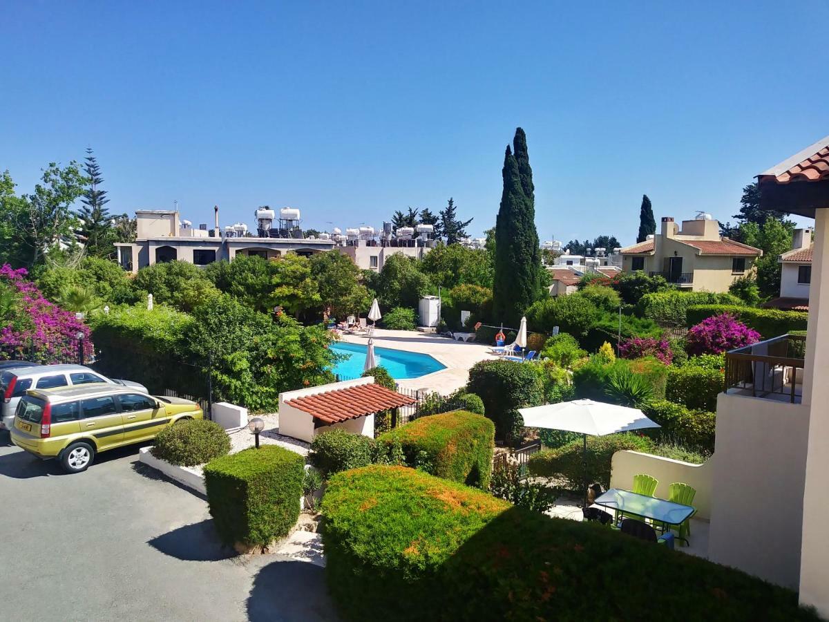 Margarita Gardens - Self Service Apartments Paphos Extérieur photo